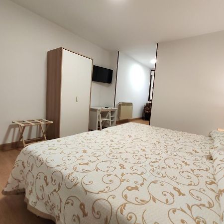 Hostal-Restaurante Paris Forcarei Luaran gambar