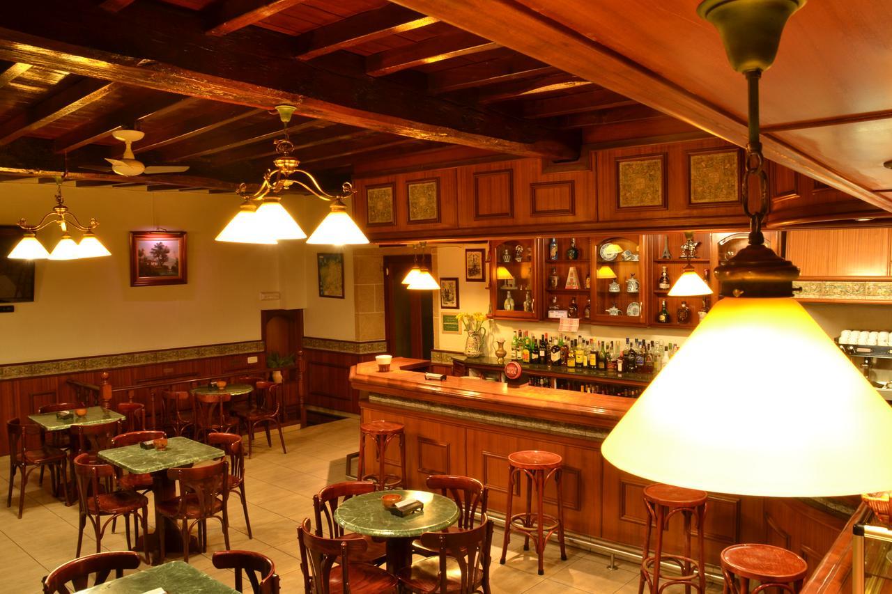Hostal-Restaurante Paris Forcarei Luaran gambar
